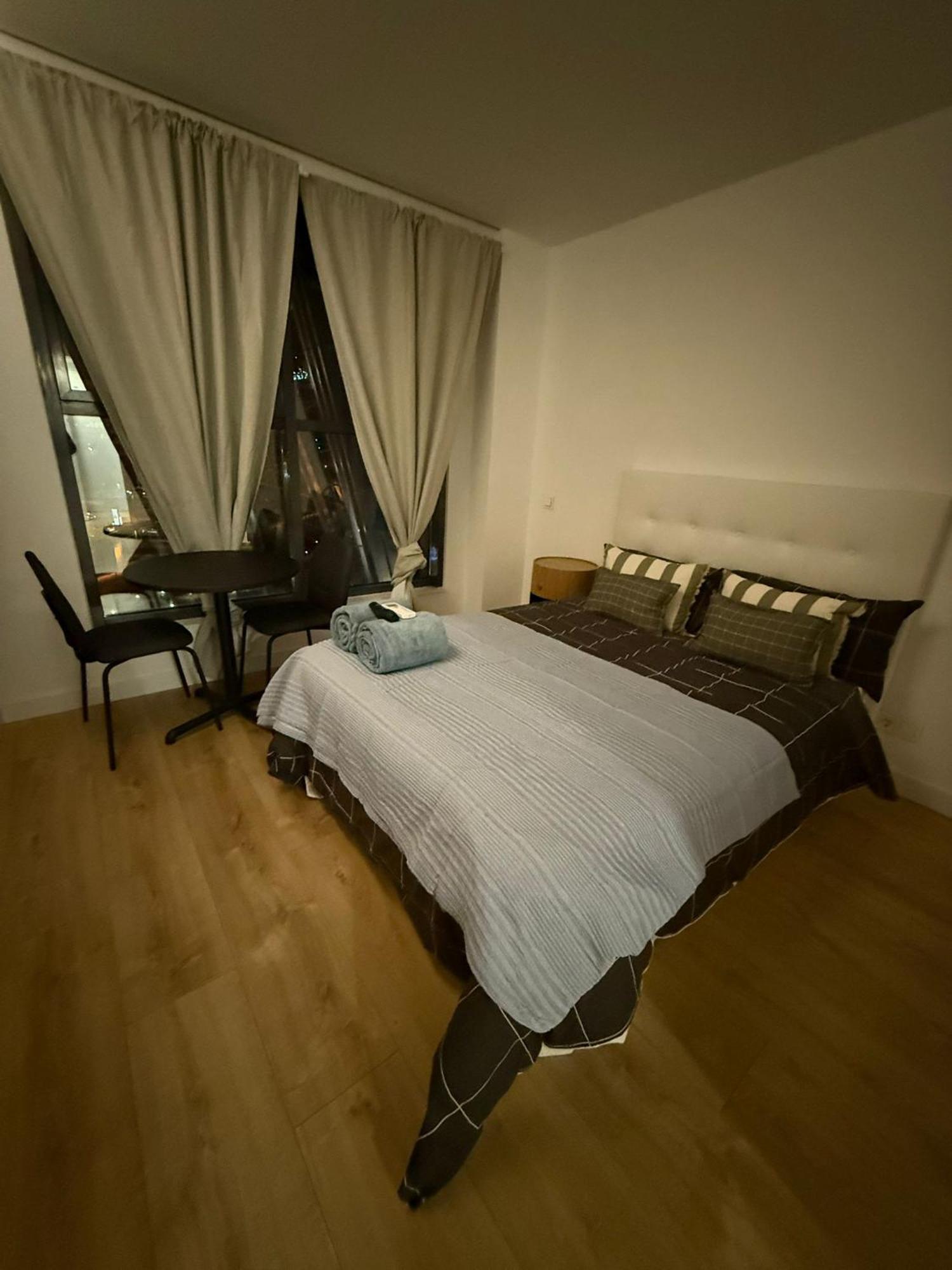 To Room Madrid Castellana 外观 照片